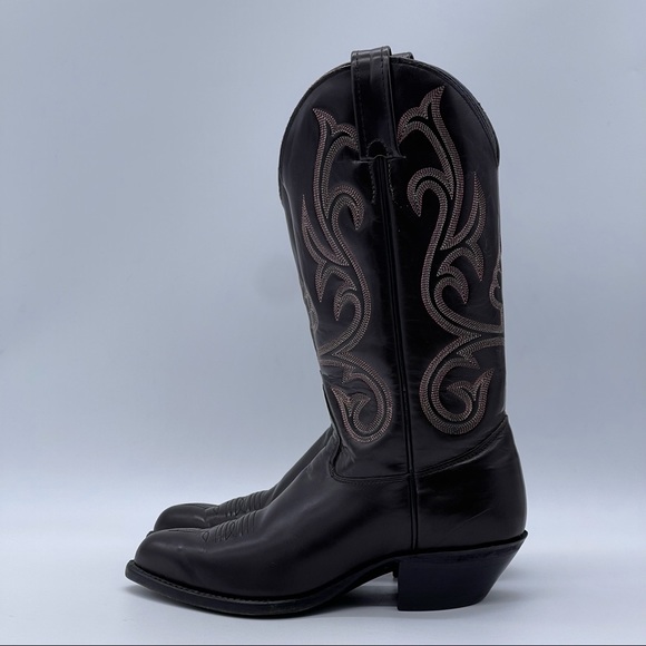 J. Chisholm Handcrafted Boot. - Picture 5 of 11